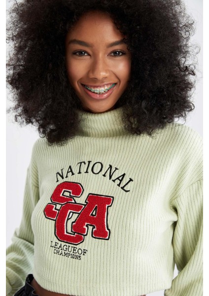 Loose Fit Yarım Balıkçı Yaka Boğazlı Fitilli Uzun Kollu Crop Sweatshirt X5273AZ21CW indirimleri