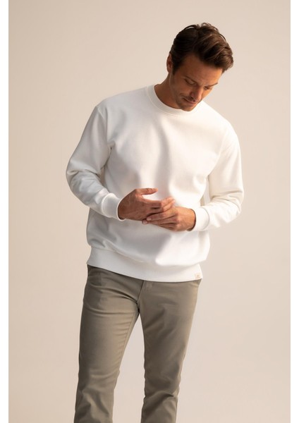 Oversize Fit Bisiklet Yaka Basic Pamuklu Sweatshirt T5139AZ22AU
