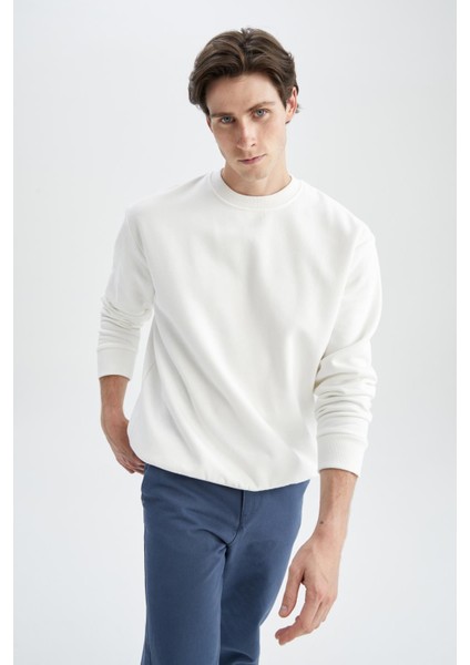 Oversize Fit Bisiklet Yaka Basic Pamuklu Sweatshirt T5139AZ22AU