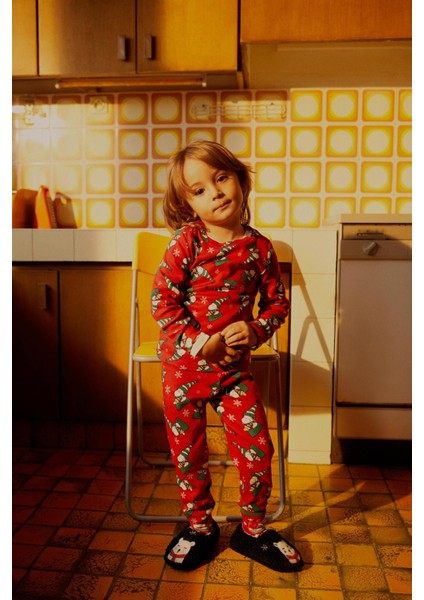 Erkek Bebek Snoopy Yılbaşı Temalı Uzun Kollu Fitilli Kaşkorse Pijama Takım Y6798A222WN