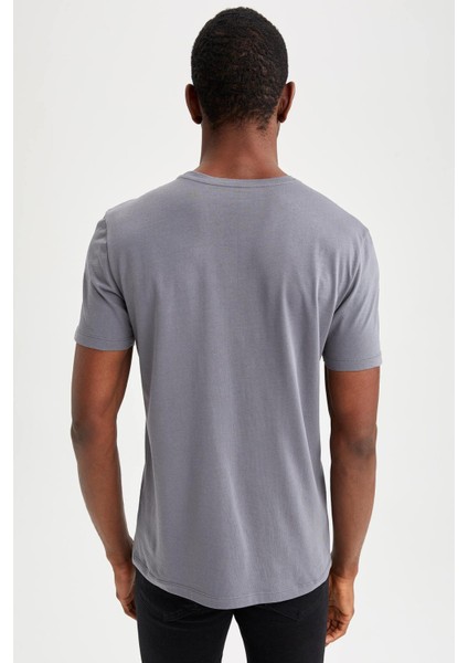 Slim Fit V Yaka Basic Tişört M7668AZ22SP