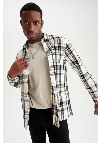 Modern Fit Polo Yaka Dokulu Uzun Kollu Gömlek W7825AZ22SP