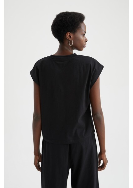 Regular Fit Bisiklet Yaka Basic Yarasa Kollu Tişört X0424AZ22SP