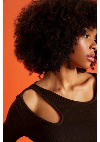 Bodycon Slim Fit Bisiklet Yaka Kesik Detaylı Uzun Kollu Kaşkorse Mini Elbise X3623AZ22SP modelleri