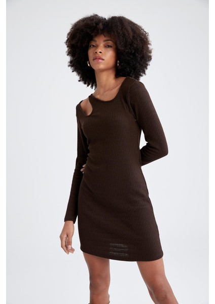 Bodycon Slim Fit Bisiklet Yaka Kesik Detaylı Uzun Kollu Kaşkorse Mini Elbise X3623AZ22SP