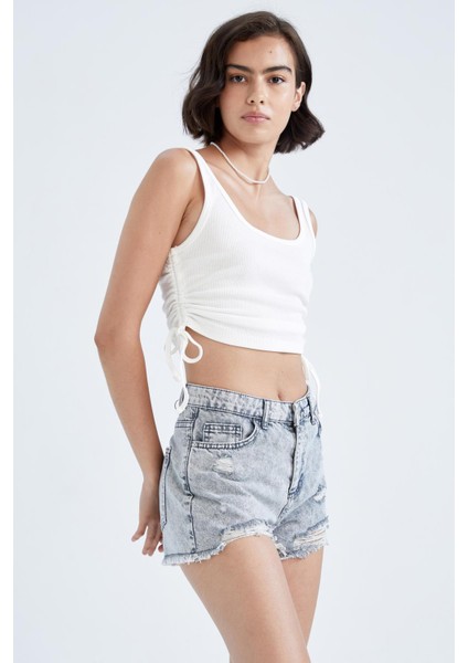 Yırtık Detaylı Mini Jean %100 Pamuk Şort Y8087AZ22HS fırsatları