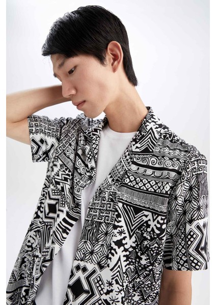 Regular Fit Apaş Yaka Baskılı Viskon Kısa Kollu Pamuklu Gömlek Y8928AZ22HS fırsatları