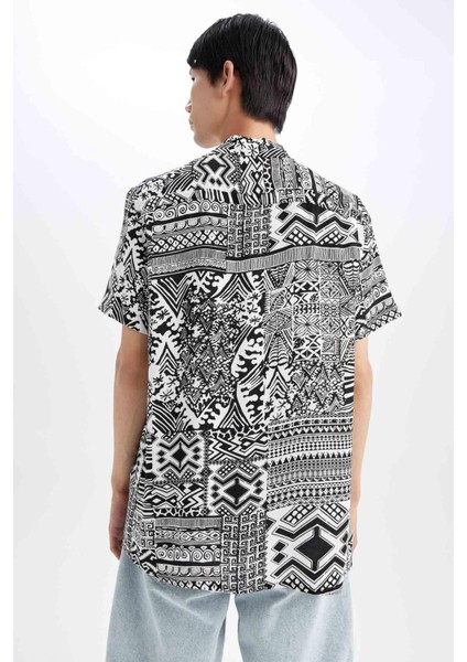 Regular Fit Apaş Yaka Baskılı Viskon Kısa Kollu Pamuklu Gömlek Y8928AZ22HS indirimleri