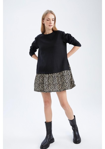 Desenli Volanlı Etek Detaylı Sweat Elbise V6609AZ22AU fiyatları