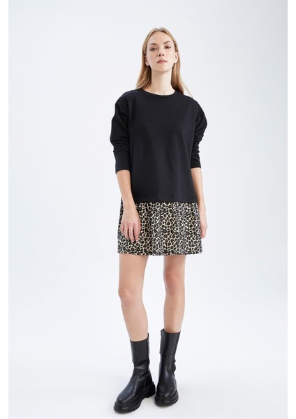 Desenli Volanlı Etek Detaylı Sweat Elbise V6609AZ22AU indirimleri