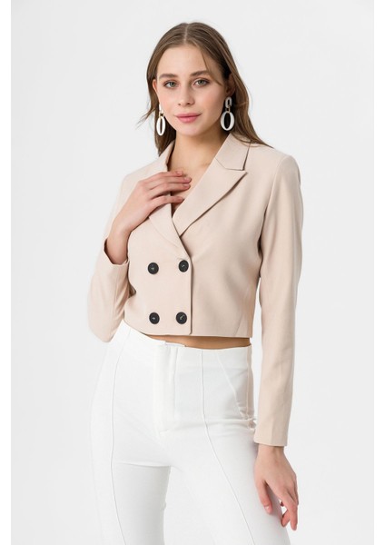 Kadın Kısa Düğme Kapamalı Blazer Ceket modelleri