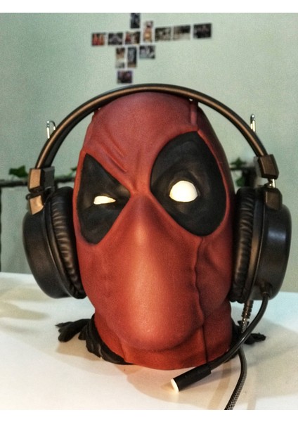 Turuncu Hane Deadpool Figürü