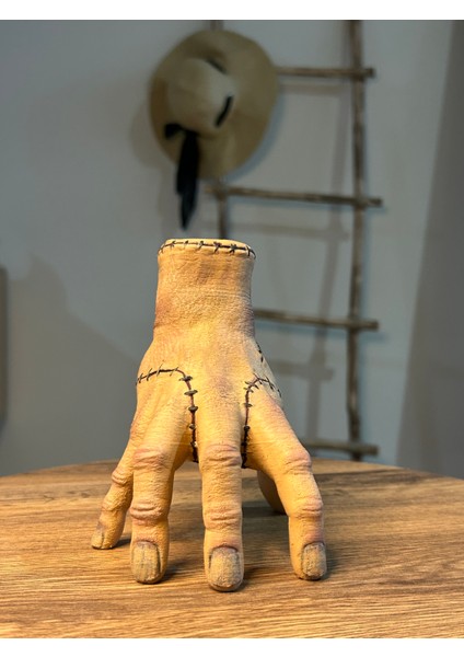Wednesday El Hand Şey Figür 13 cm 3D Yazıcı ile Üretilmiş Aksesuar