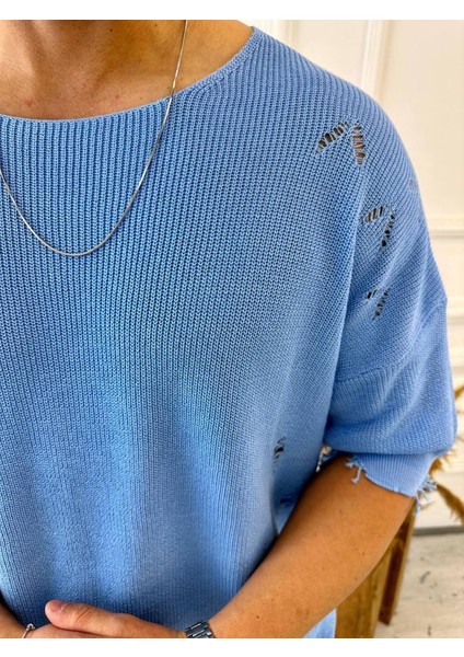 Yırtık Detaylı Tişört Lazer Kesim Tshirt