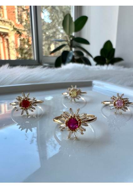 14 Ayar Altın Pembe Taşlı Çiçek Yüzük KRS1027-V1-1414R modelleri