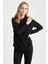 Regular Fit Dokulu Uzun Kollu Gömlek M9480AZ23SP 3