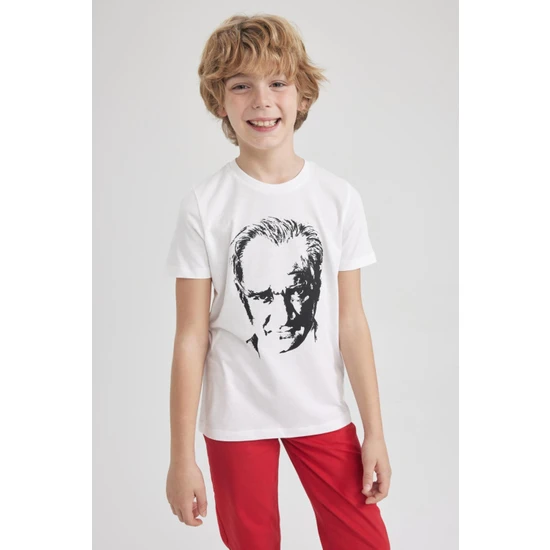 DeFacto Erkek Çocuk Atatürk Baskılı Pamuklu Penye Kısa Kollu Beyaz Tişört W9131A623SM