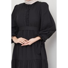 Hafsa Mina Önü Fırfırlı Kolu Bağlamalı Elbise Siyah