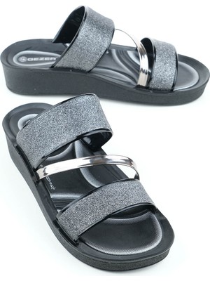 Gezer Kadın Yazlık Terlik Suni Deri Düz Topuklu Şık Tasarım Siyah Renk Günlük Kullanımda Rahat