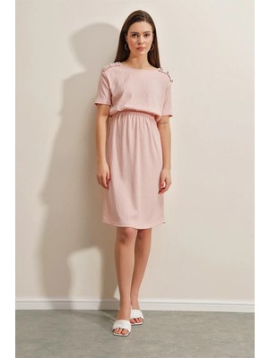Hazelin Kadın Pembe Elastik Bel Düğme Detaylı Rahat Örme Elbise HZL22S-BD123751