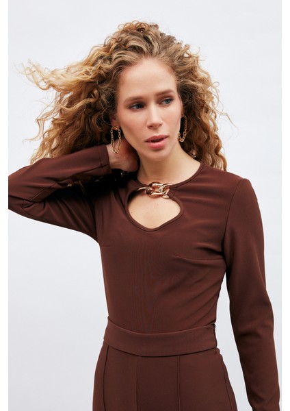 Zincir Detaylı Bluz - Kahve modelleri