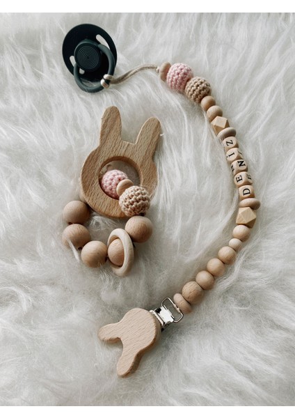Pembe-Krem Orgu Tavşanlı Dogal Ahsap Isımlı Bebek Emzik Zinciri - Diş Kaşiyici Set