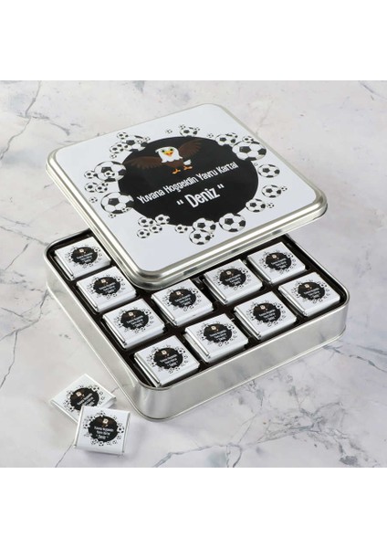 Siyah-Beyaz Taraftar Bebek 48 Adet Madlen Çikolata Metal Kutu