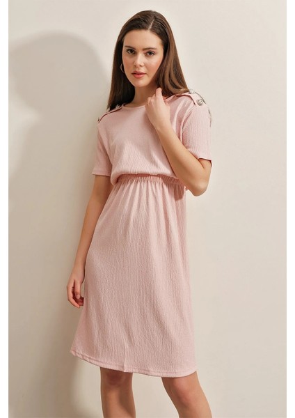 Kadın Pembe Elastik Bel Düğme Detaylı Rahat Örme Elbise HZL22S-BD123751