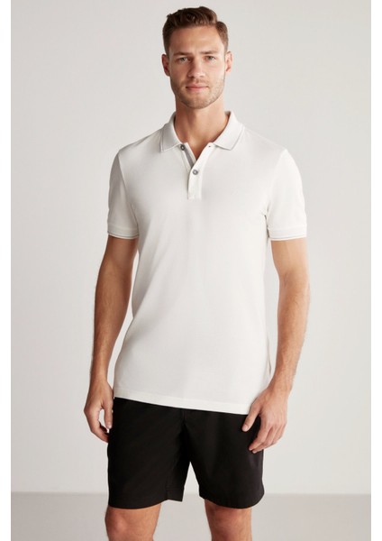 Vintage Görünümlü Kırık Beyaz Polo Yaka T-Shirt indirimleri