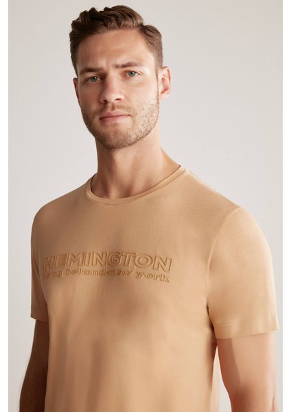 Kabartma Baskılı Kum Rengi Pima Pamuk T-Shirt
