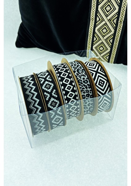 Siyah - Beyaz Kurdele Seti