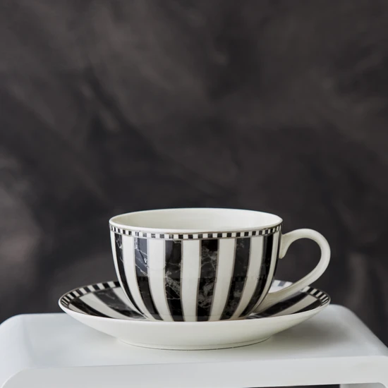 Karaca Damalı Çizgili Tek Kişilik Porselen Kahve Fincan Takımı 220 ml