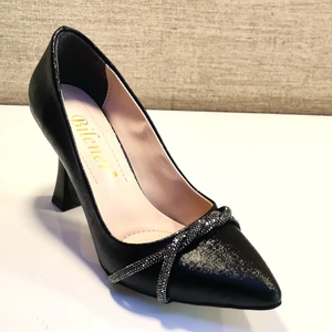 902 Bayan Kapalı Taşlı Kadeh Yüksek Ökçe Stiletto Ayakkabı
