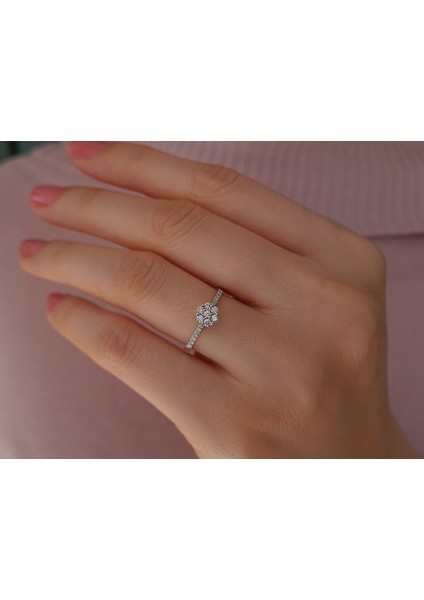 0,25 Karat Pırlanta Taşlı Links Yüzük modelleri