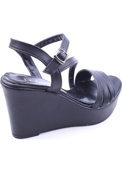 2809 Kadın 9 cm Dolgu Topuklu Cilt Sandalet fırsatları
