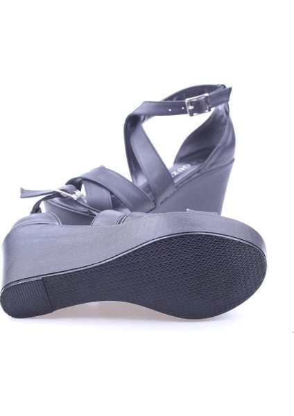 2811 Kadın 9 cm Dolgu Topuklu Cilt Sandalet indirimleri