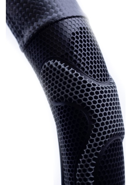 3D Silikon-Karbon Lüks Geçmeli Direksiyon Kılıfı / Siyah Füme modelleri