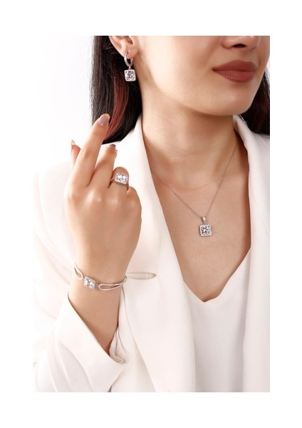 Kare Kesim Gümüş Set( Bilekli-Kolye-Yüzük-Küpe)