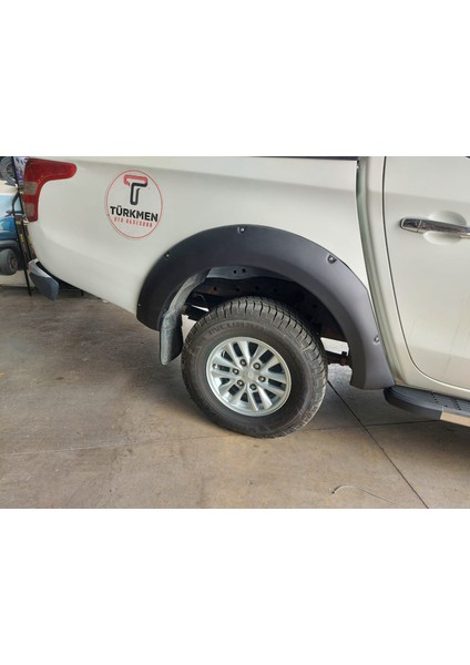 Mitsubishi L200 Çamurluk Dodik Seti 4 Parça Abs 2016-2018 Arası