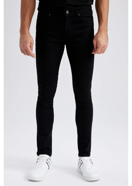 DeFacto Super Skinny Fit En Dar Kalıp Normal Bel Ekstra Dar Paça Jean Pantolon R8752AZ23SP