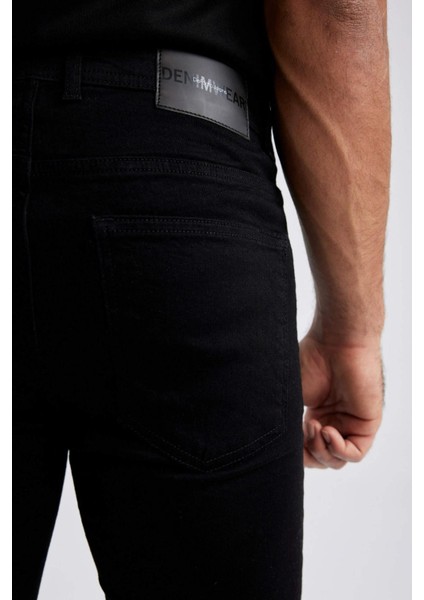 DeFacto Super Skinny Fit En Dar Kalıp Normal Bel Ekstra Dar Paça Jean Pantolon R8752AZ23SP modelleri