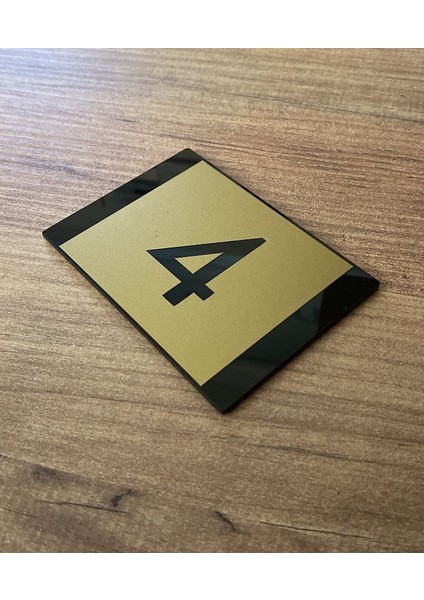 Minimal Gold Tasarım Kapı Numarası