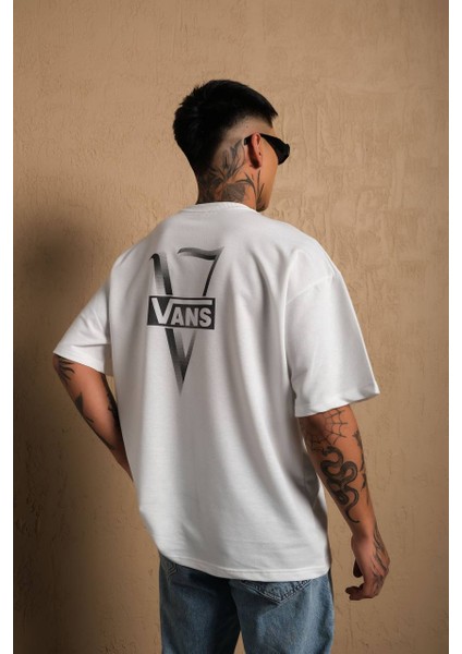 Vans Yazılı Ön ve Arka Baskı Detaylı Company Penye Oversize Beyaz Tişört indirimleri