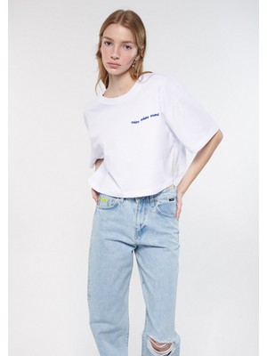 Mavi Miav Baskılı Beyaz Crop Tişört