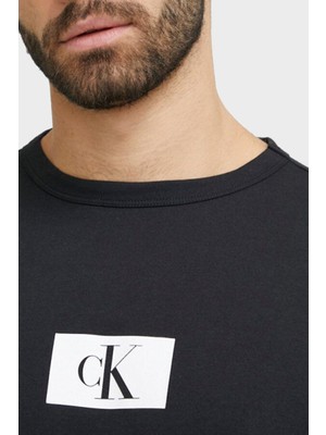 Calvin Klein % 100 Organik Pamuk Regular Fit T Shirt 000NM2399EUB1 Erkek T Shirt 000NM2399E Ub1