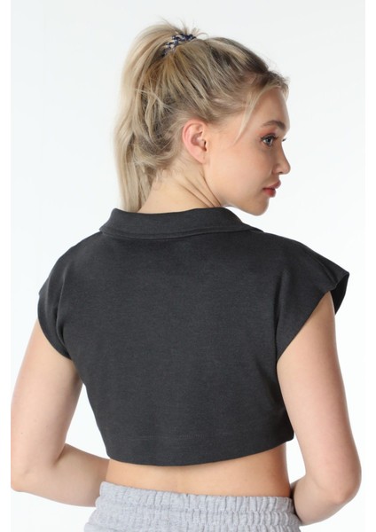 Kadın Yaka Detaylı Crop Antrasit fırsatları