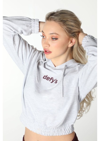 Kadın Baskılı Kapüşonlu Crop Sweat Gri
