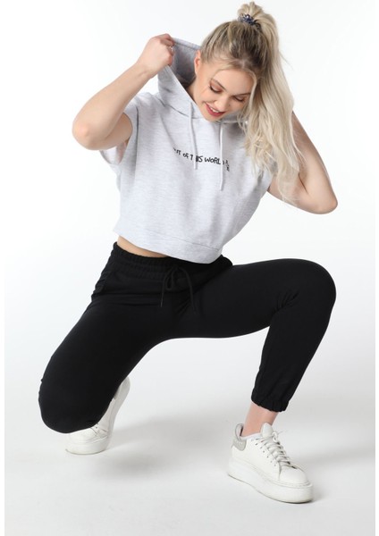 Kadın Baskılı Kapüşonlu Crop Sweat Kar Melanj fiyatları