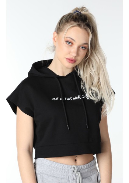 Kadın Baskılı Kapüşonlu Crop Sweat Siyah fiyatları