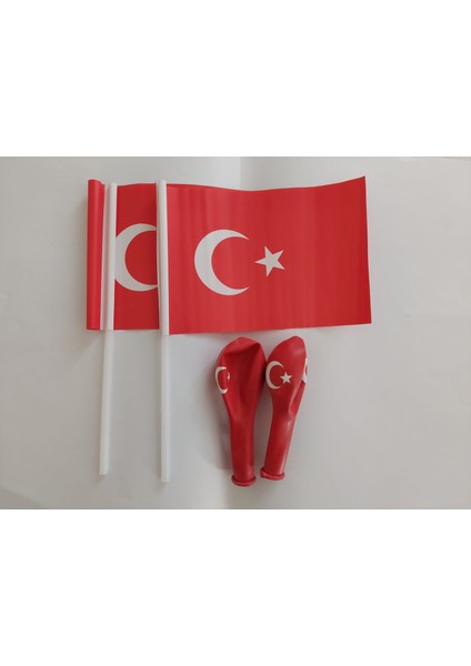 2 Adet Türk Bayrağı ve 2 Adet Türk Bayraklı Balon Set